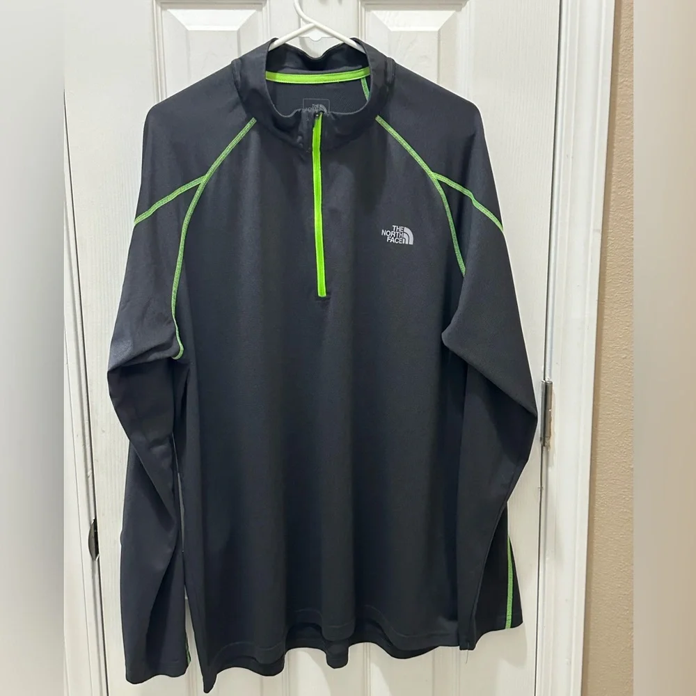 The North Face athletic shirt FlashDry size XL gray long sleeve